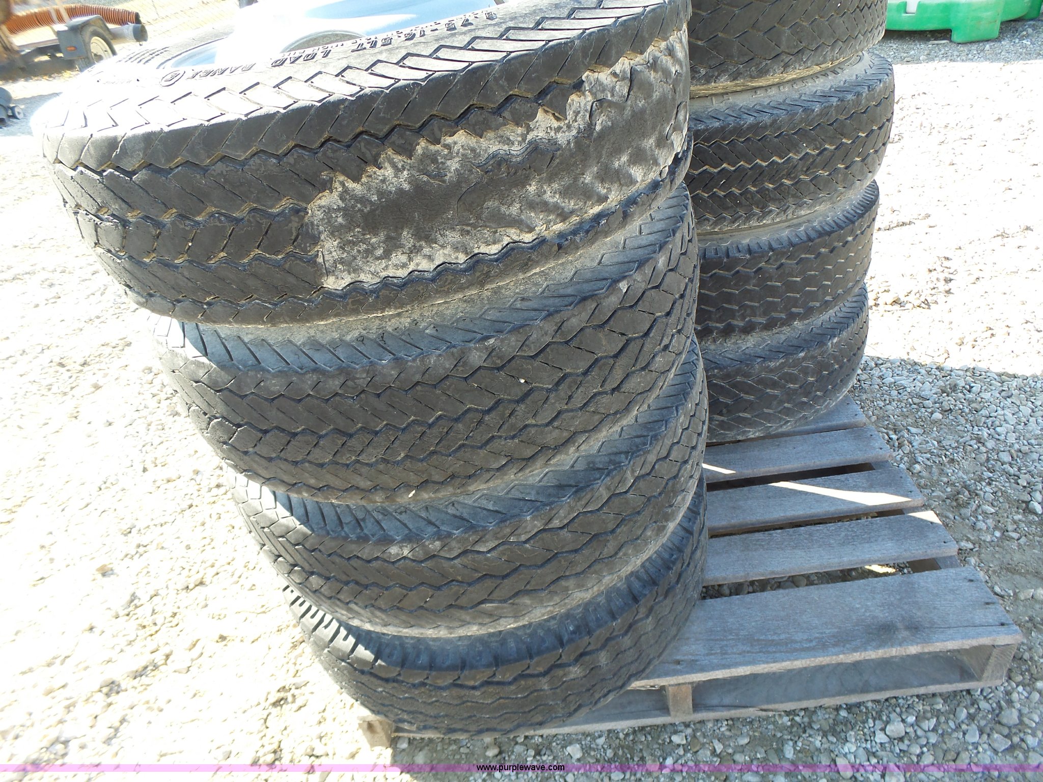 (8) Firestone 8.7516.5LT tires in Jefferson City, MO Item L7109 sold Purple Wave