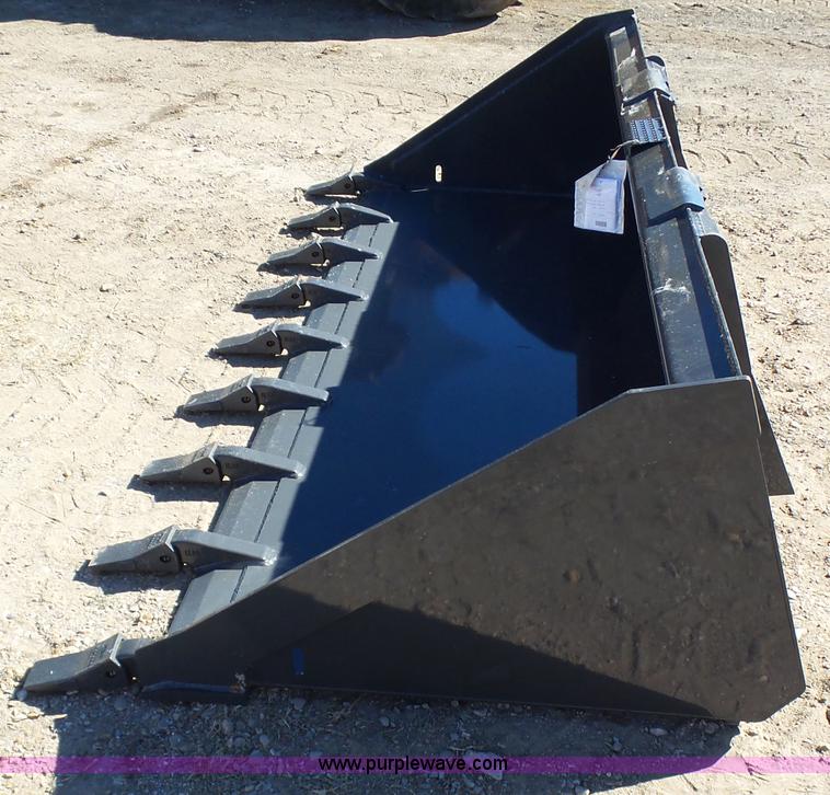 image for item AP9742 Gehl skid steer bucket