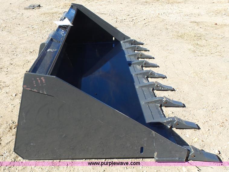 image for item AP9742 Gehl skid steer bucket