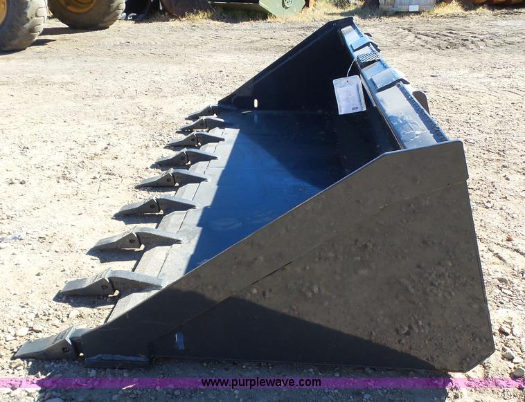 image for item AP9743 Gehl skid steer bucket