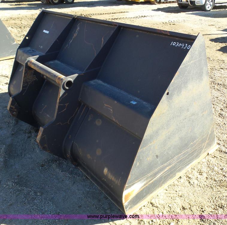 Bobcat telehandler bucket in Garden City, KS Item AR9475 sold