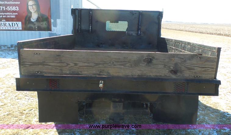 image for item AX9223 2000 Ford F350 dump bed truck