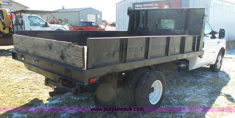 image for item AX9223 2000 Ford F350 dump bed truck