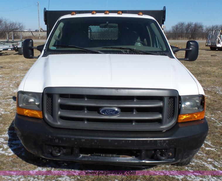 image for item AX9223 2000 Ford F350 dump bed truck