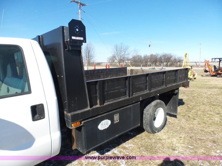 image for item AX9223 2000 Ford F350 dump bed truck