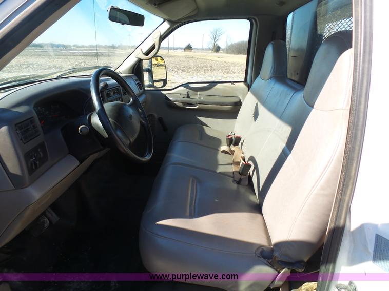 image for item AX9223 2000 Ford F350 dump bed truck