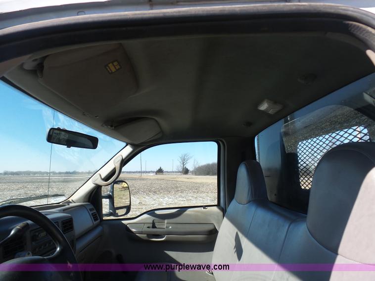 image for item AX9223 2000 Ford F350 dump bed truck