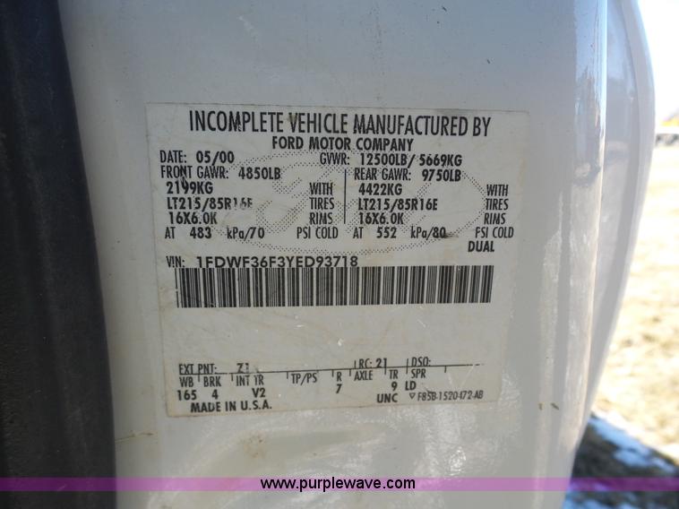 image for item AX9223 2000 Ford F350 dump bed truck