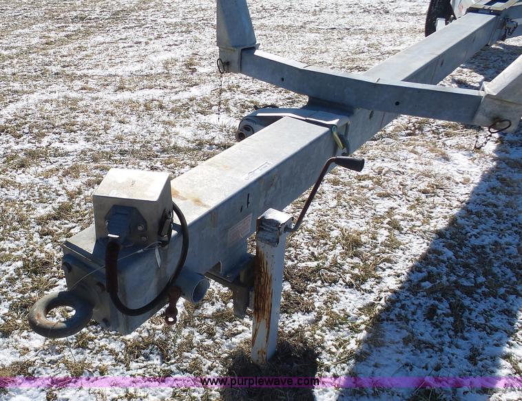 image for item AX9226 2001 Sauber 4400 extendable pole trailer