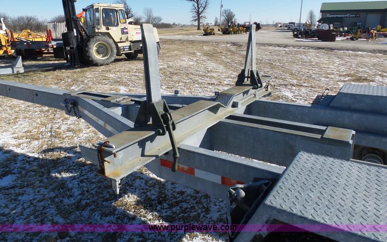image for item AX9226 2001 Sauber 4400 extendable pole trailer