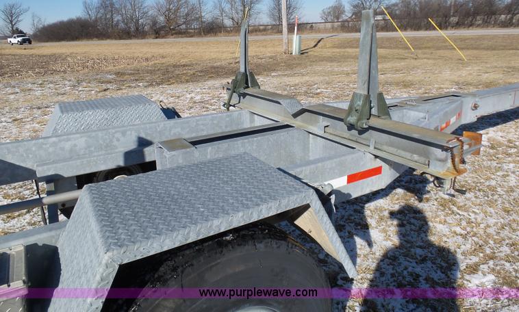 image for item AX9226 2001 Sauber 4400 extendable pole trailer