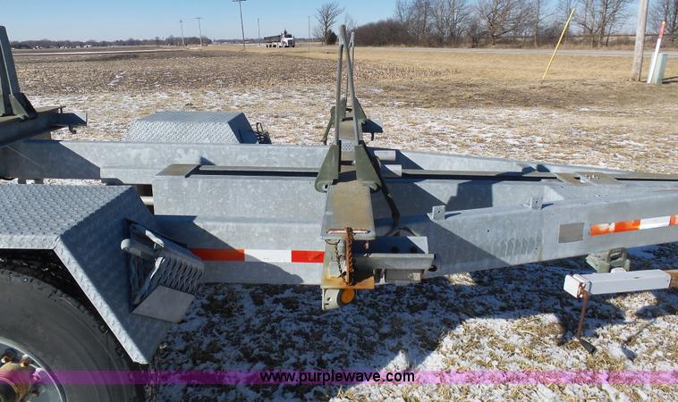 image for item AX9226 2001 Sauber 4400 extendable pole trailer