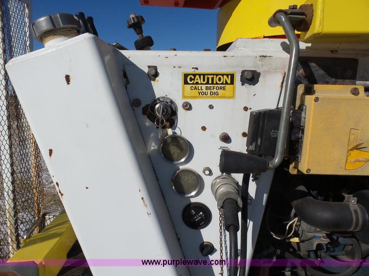image for item AX9231 2000 S.D. Pittman 4000-T mini derrick digger