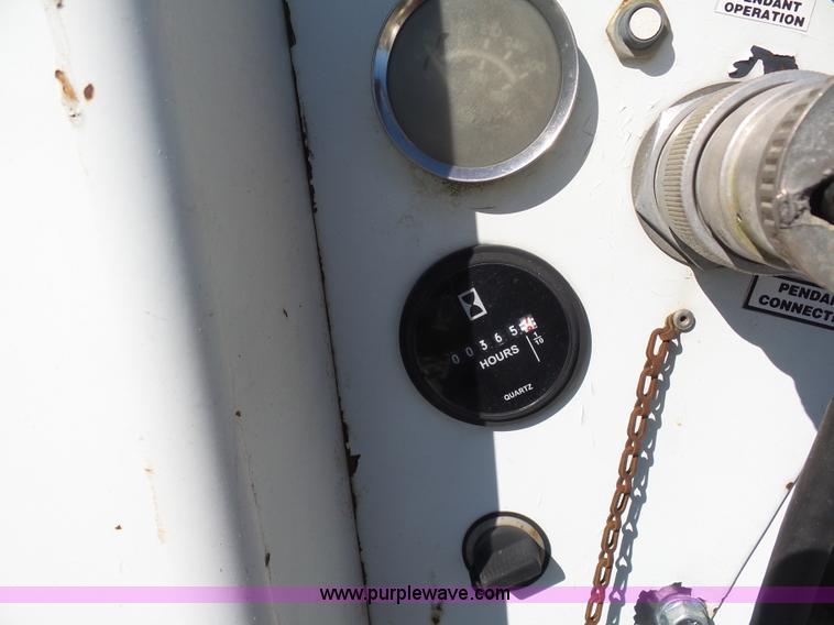 image for item AX9231 2000 S.D. Pittman 4000-T mini derrick digger