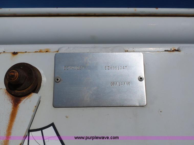 image for item AX9231 2000 S.D. Pittman 4000-T mini derrick digger