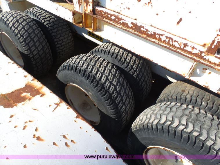 image for item AX9232 1995 SDP EZ-Hauler mini derrick digger