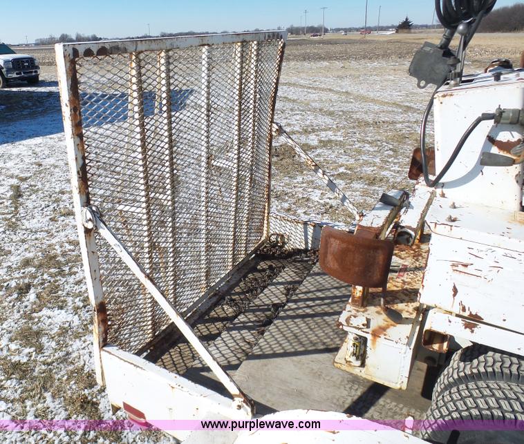 image for item AX9232 1995 SDP EZ-Hauler mini derrick digger