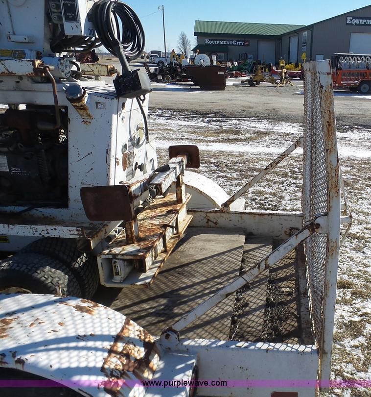 image for item AX9232 1995 SDP EZ-Hauler mini derrick digger