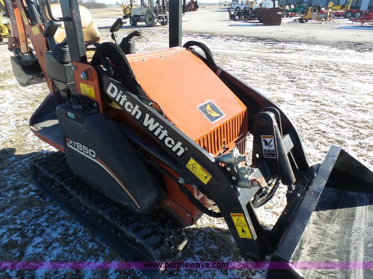 image for item AX9235 2008 Ditch Witch XT850 tool carrier
