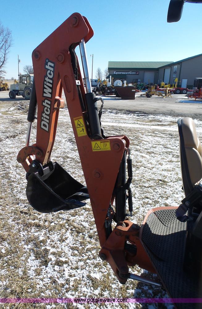 image for item AX9235 2008 Ditch Witch XT850 tool carrier