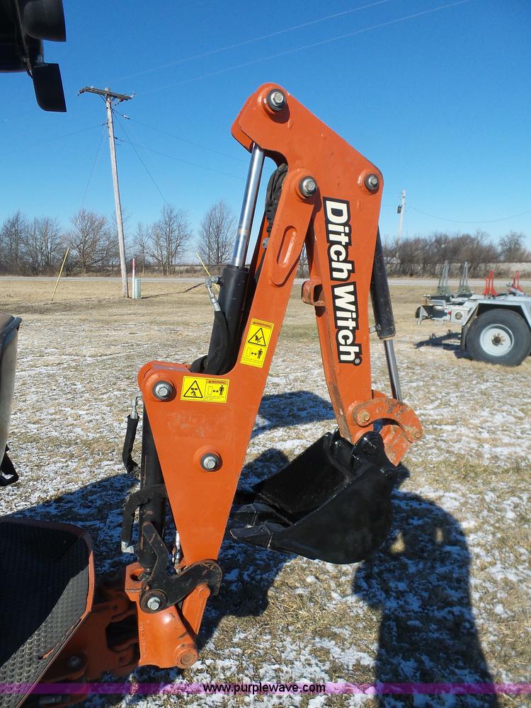 image for item AX9235 2008 Ditch Witch XT850 tool carrier