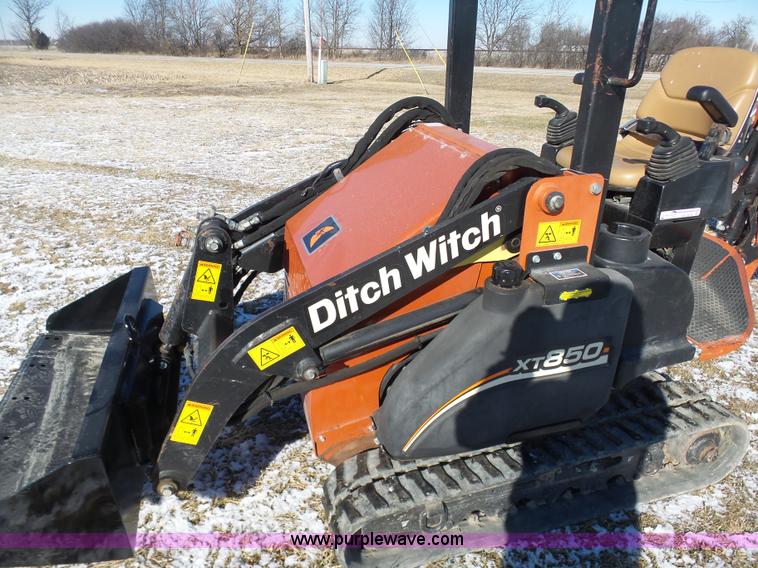 image for item AX9235 2008 Ditch Witch XT850 tool carrier