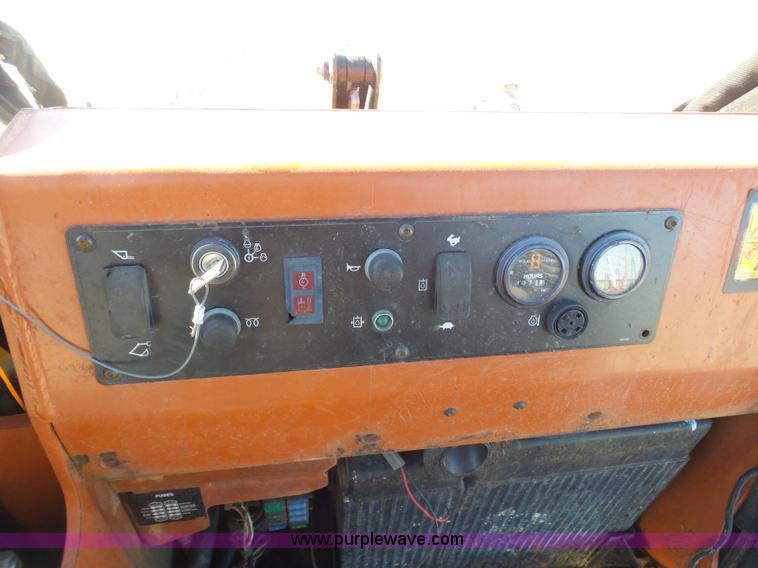 image for item AX9235 2008 Ditch Witch XT850 tool carrier
