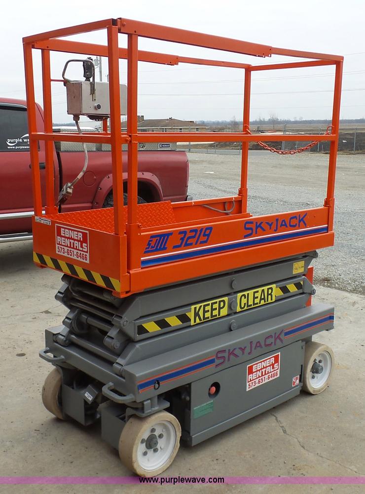 image for item BI9240 Sky Jack III 3219 scissor lift