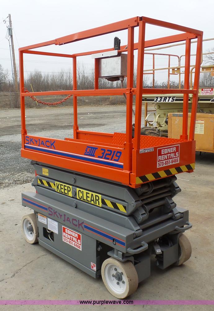 image for item BI9240 Sky Jack III 3219 scissor lift