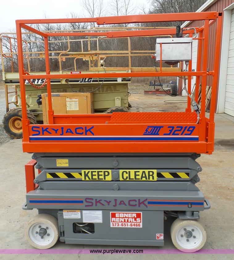 image for item BI9240 Sky Jack III 3219 scissor lift