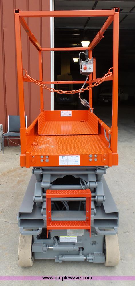 image for item BI9240 Sky Jack III 3219 scissor lift