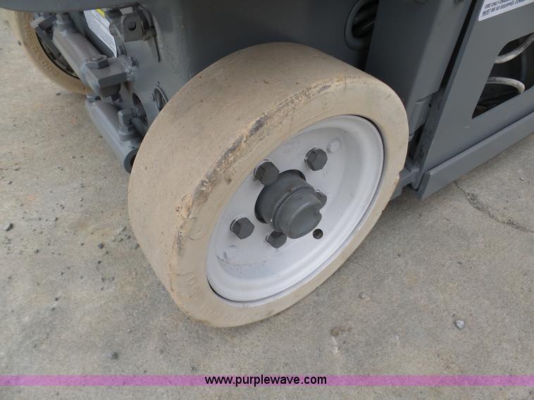 image for item BI9240 Sky Jack III 3219 scissor lift