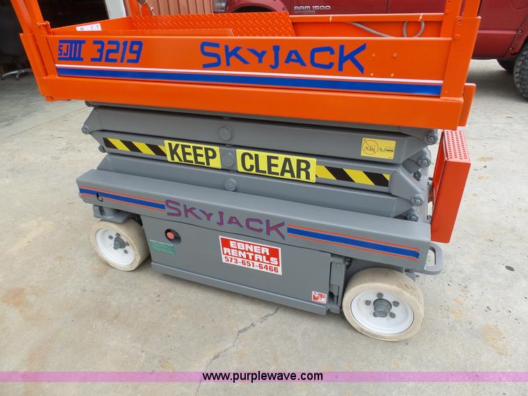 image for item BI9240 Sky Jack III 3219 scissor lift