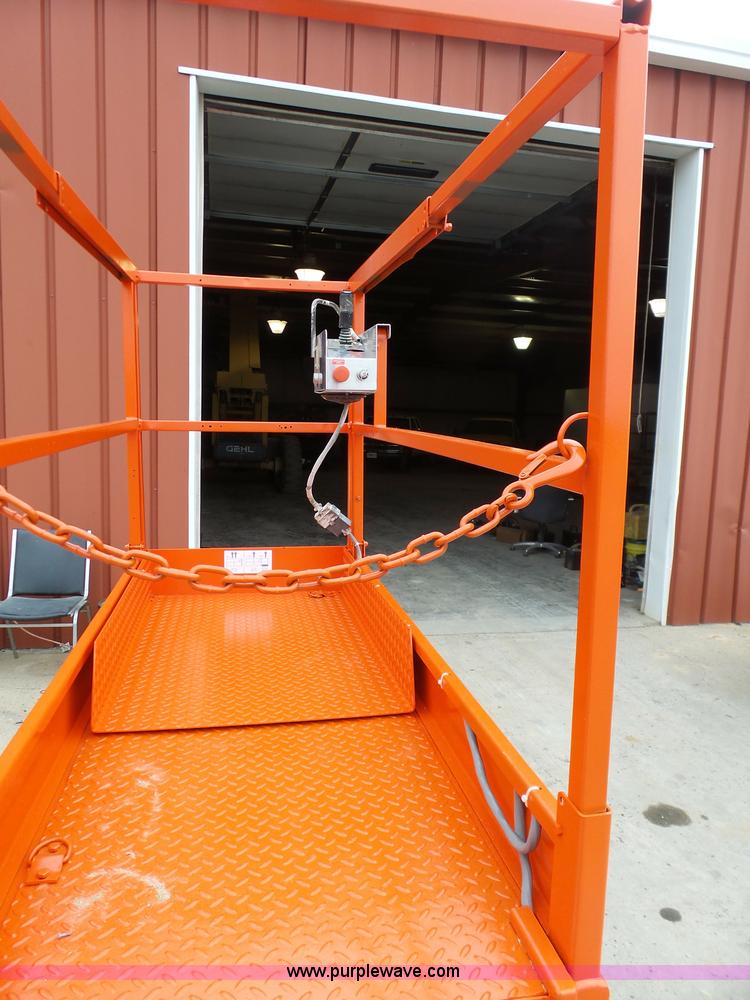 image for item BI9240 Sky Jack III 3219 scissor lift