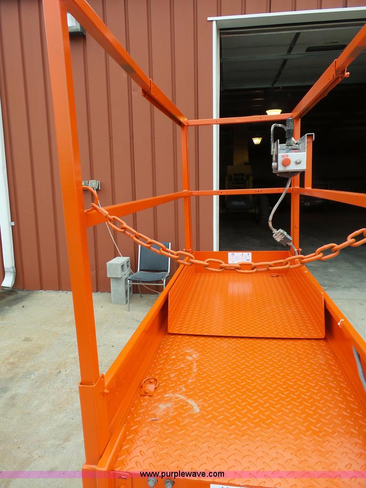 image for item BI9240 Sky Jack III 3219 scissor lift