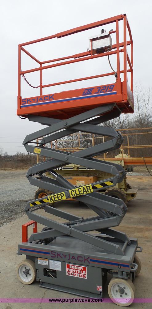 image for item BI9240 Sky Jack III 3219 scissor lift