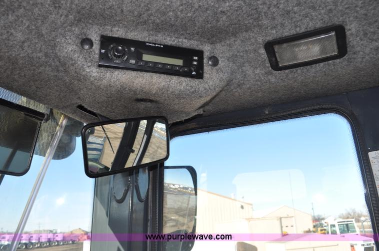 image for item G7235 2011 John Deere 544K wheel loader