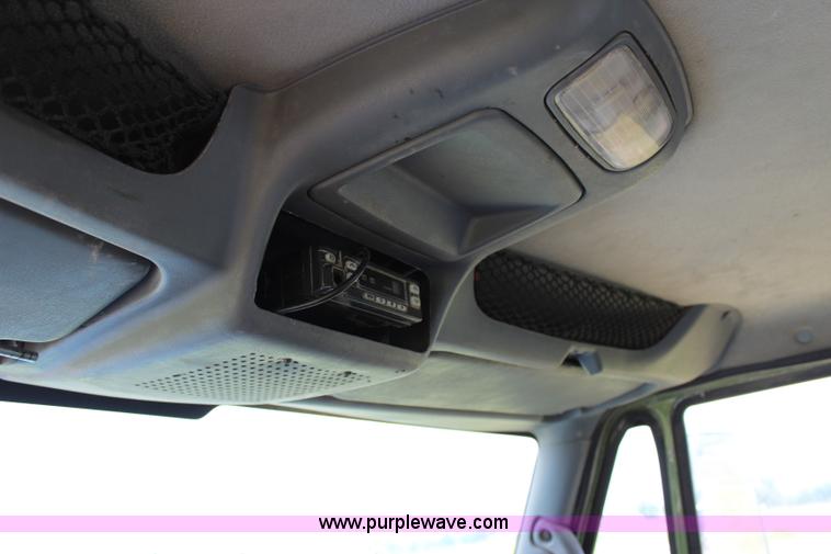 image for item I1630 2007 International 7600 tank truck