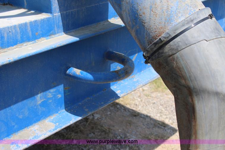 image for item I1630 2007 International 7600 tank truck