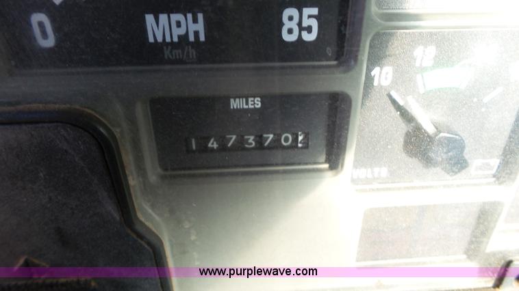 image for item J1273 2001 International 4700 bucket truck