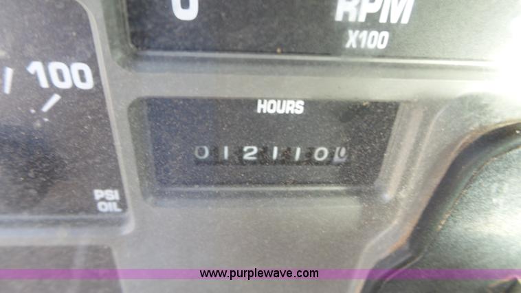 image for item J1273 2001 International 4700 bucket truck