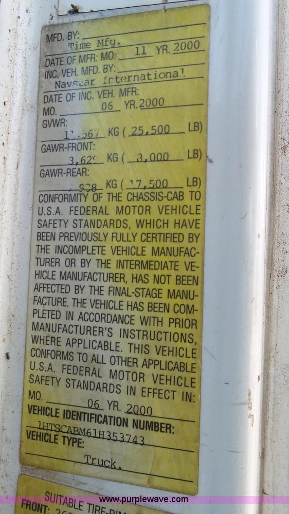 image for item J1273 2001 International 4700 bucket truck