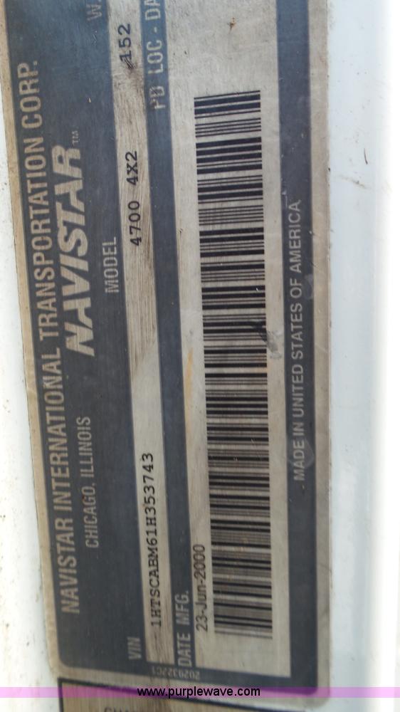 image for item J1273 2001 International 4700 bucket truck