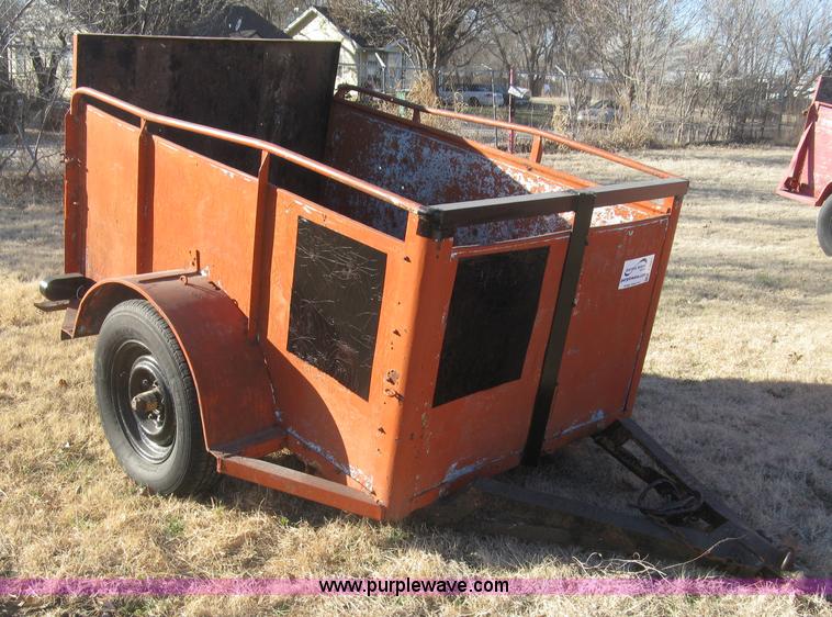 image for item J2887 Utility trailer