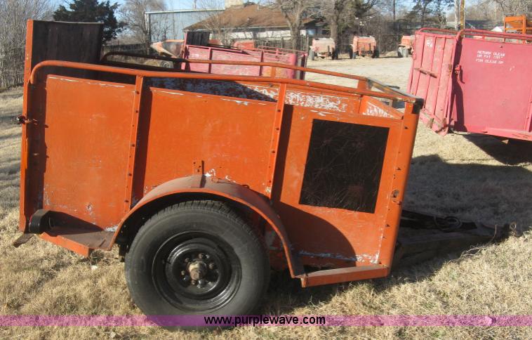 image for item J2887 Utility trailer