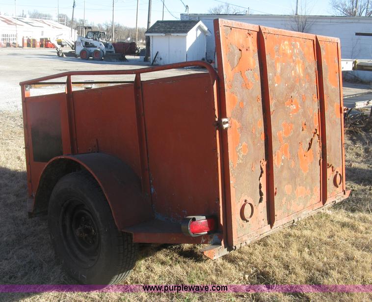 image for item J2887 Utility trailer