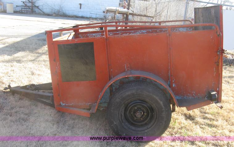 image for item J2887 Utility trailer