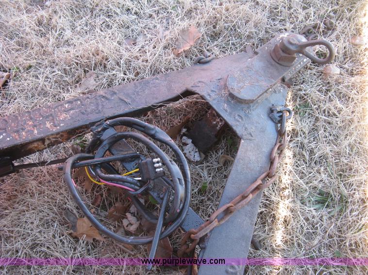 image for item J2887 Utility trailer