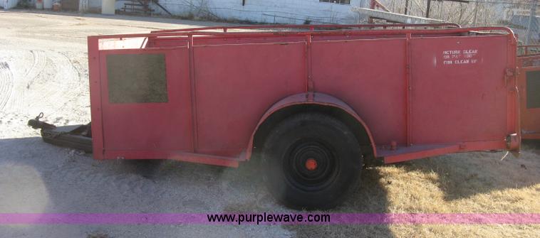 image for item J2888 Utility trailer