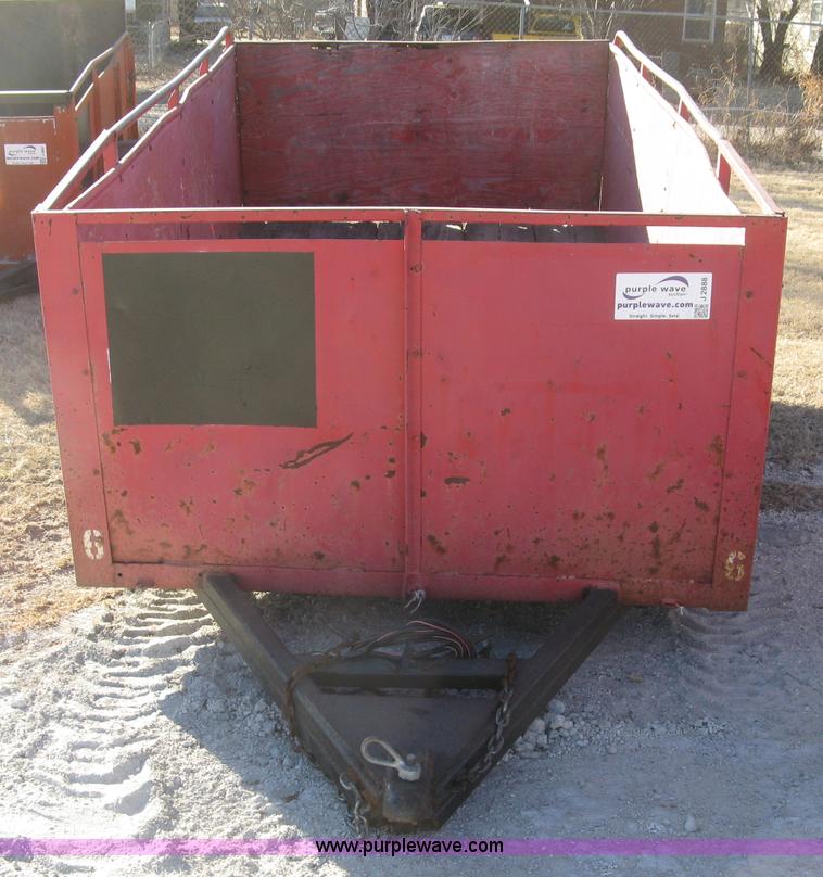 image for item J2888 Utility trailer